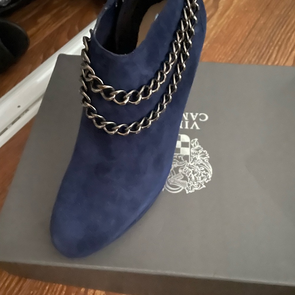 Vince Camuto! Ankle boots Size 7 brand new! - Picture 4 of 5